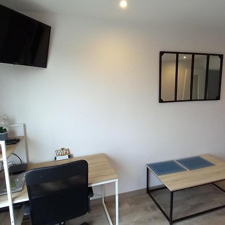 Le Belvedere Dernier Etage Avec Terrasse Wifi Fibre Apartment Tarbes Exterior foto