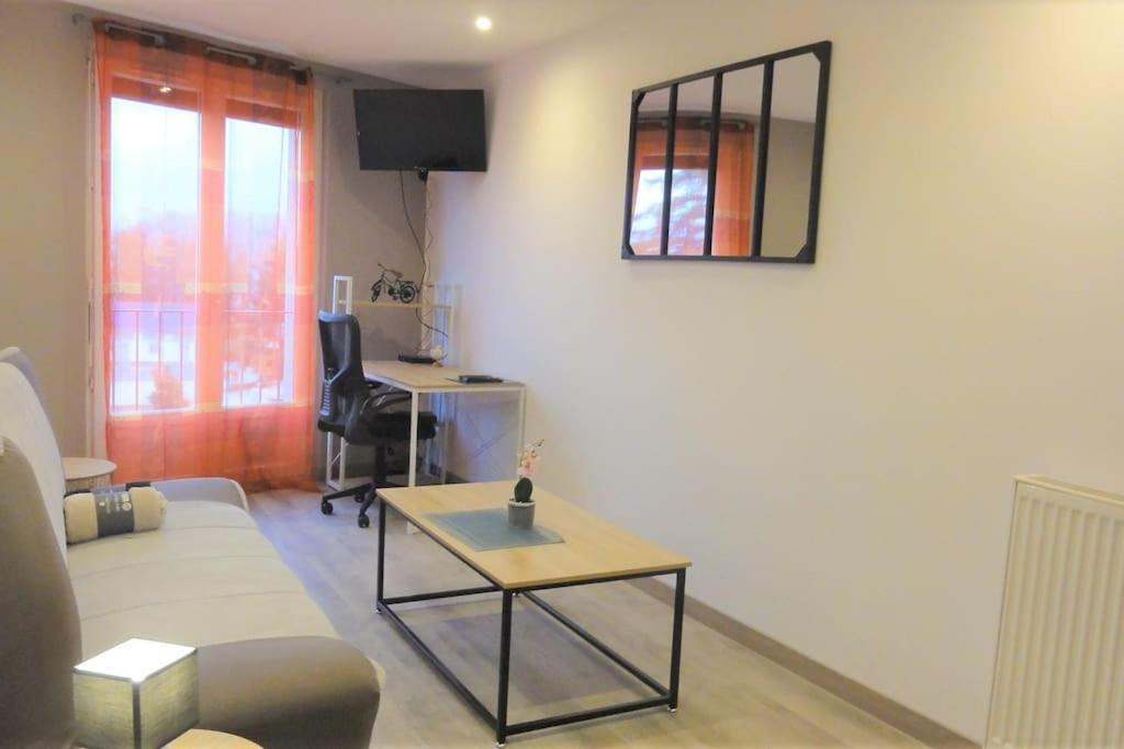 Le Belvedere Dernier Etage Avec Terrasse Wifi Fibre Apartment Tarbes Exterior foto