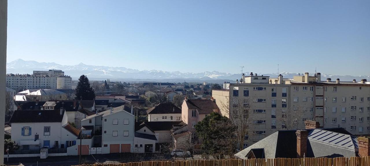 Le Belvedere Dernier Etage Avec Terrasse Wifi Fibre Apartment Tarbes Exterior foto