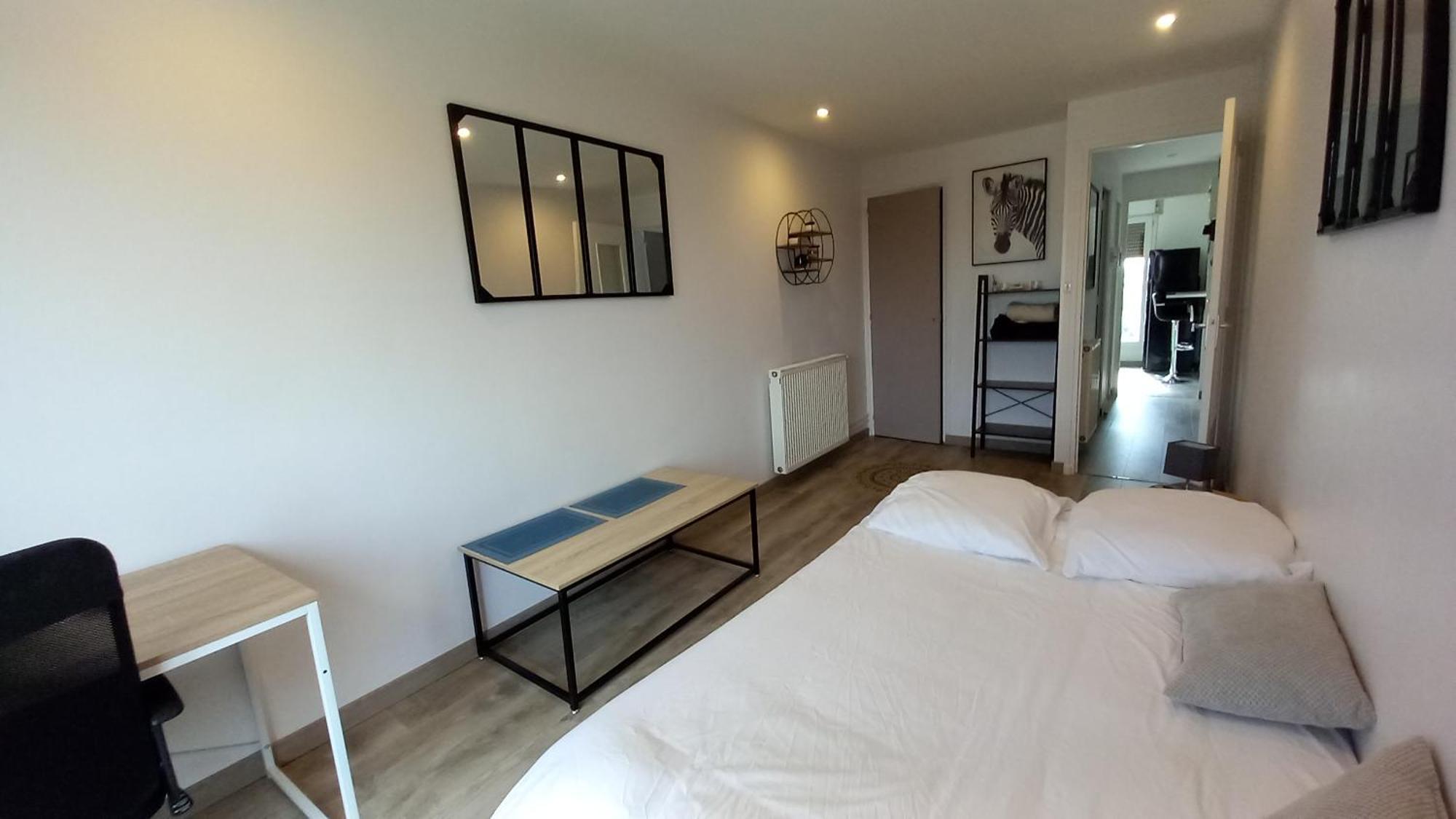 Le Belvedere Dernier Etage Avec Terrasse Wifi Fibre Apartment Tarbes Exterior foto
